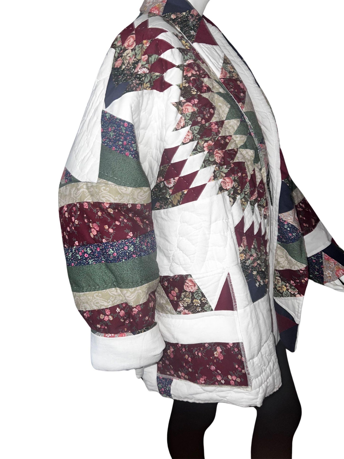 PLUS Vintage Handmade Star Burst Lone Star Theme Quilt Coat Jacket in Cream Cranberry and Forrest Green Quilt Fits Large XL 1X 2X 3X