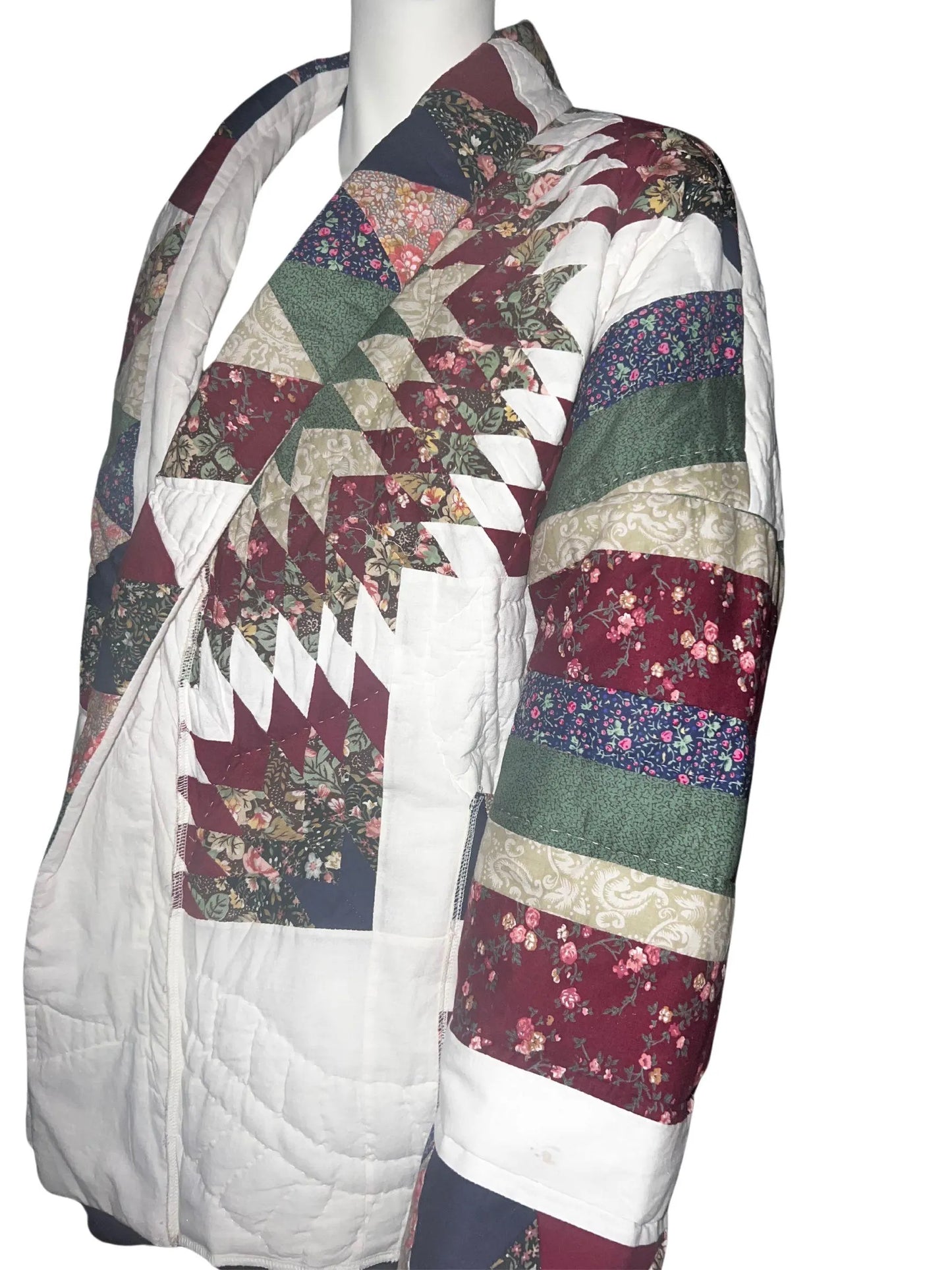 PLUS Vintage Handmade Star Burst Lone Star Theme Quilt Coat Jacket in Cream Cranberry and Forrest Green Quilt Fits Large XL 1X 2X 3X