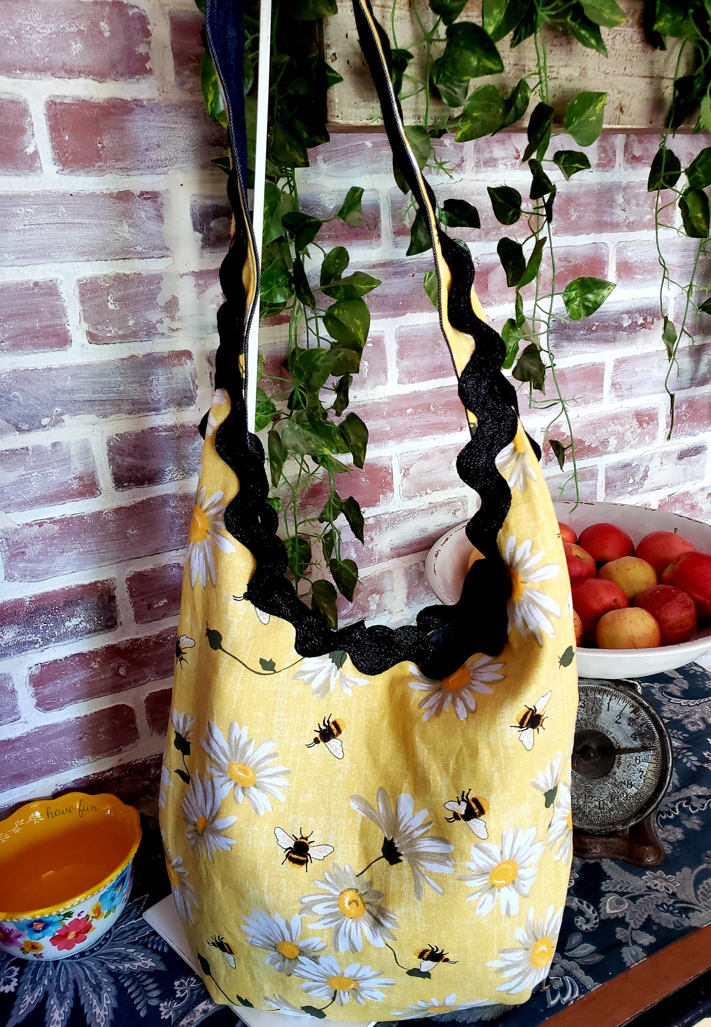 Handmade DAISY'S AND BUMBLE BEES Colorful Boho Shoulder Bags, Cotton Bohemian Bags Denim Lined