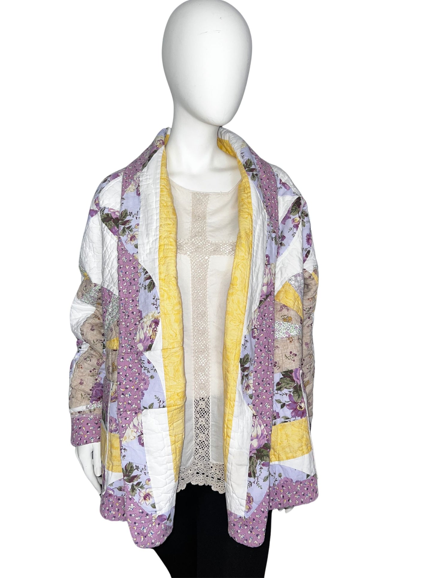 Quilt Coat Jacket - Dresden Plate,  lavender, shades of purple and yellow Vintage from 40’s Design Patchwork Floral Vintage Quilt Fits Most